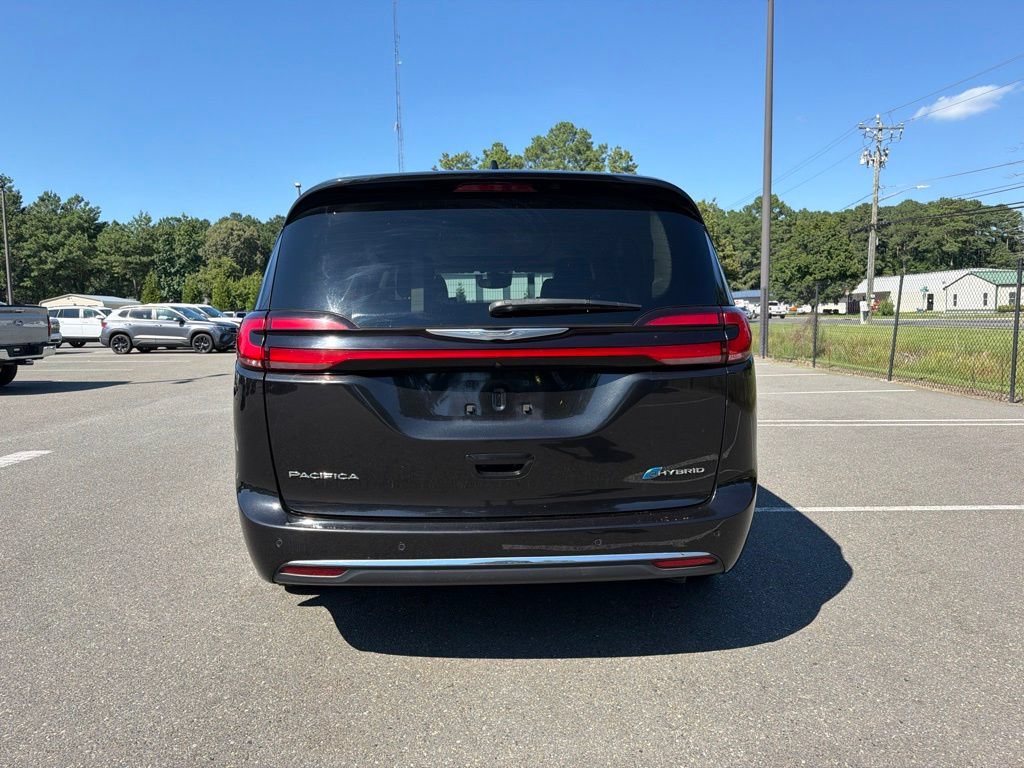 Used 2023 Chrysler Pacifica Limited FWD image 6