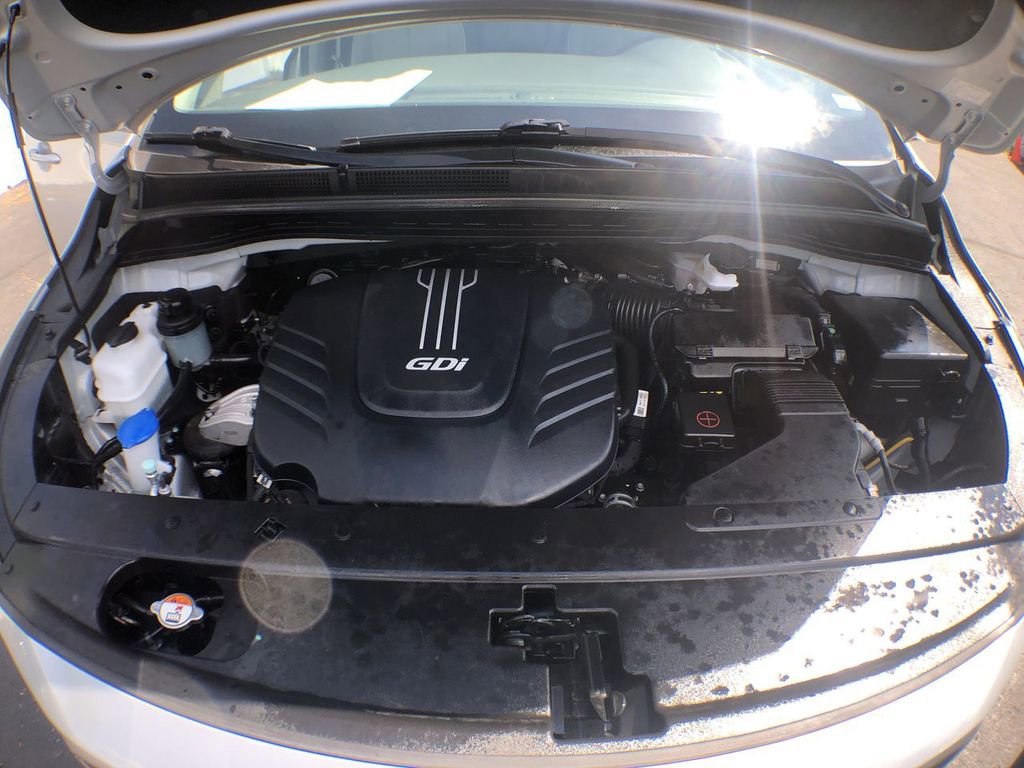 Used 2018 Kia Sedona EX image 45