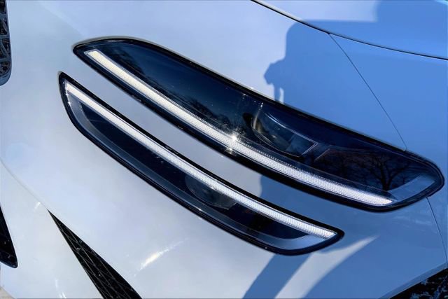 Used 2023 Genesis G70 2.0T image 7