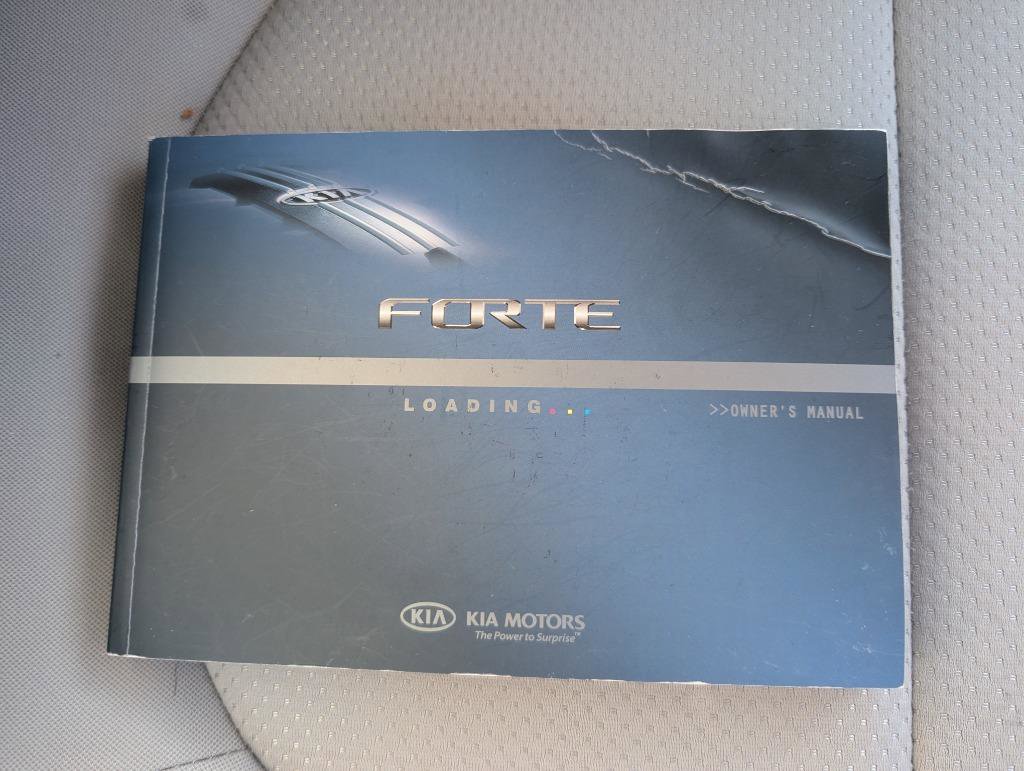 Used 2010 Kia Forte EX image 17