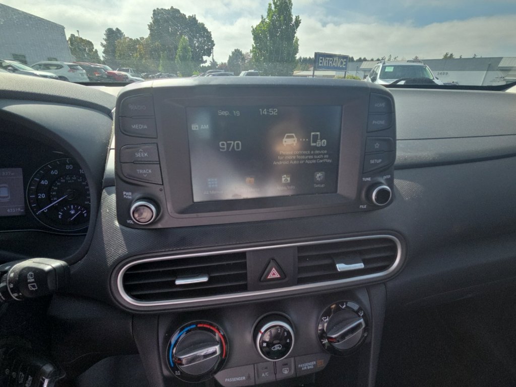 Used 2019 Hyundai Kona SE AWD/4WD image 11