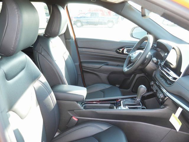 New 2026 Jeep Compass Latitude image 19