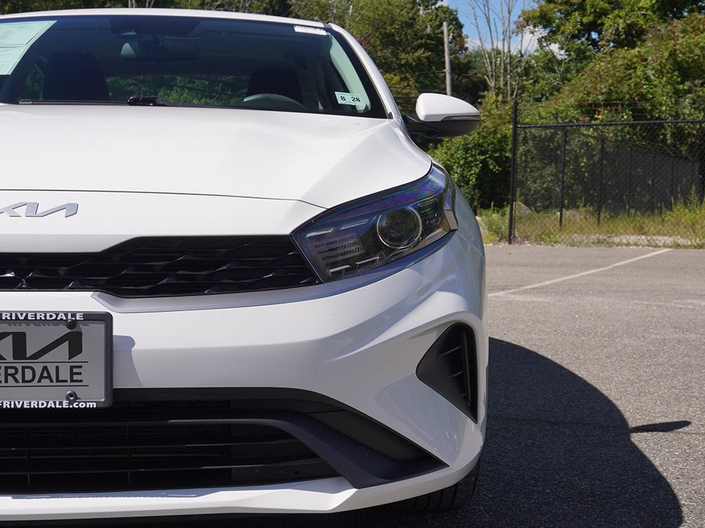 Used 2023 Kia Forte LXS w/ LXS Technology Package FWD image 12