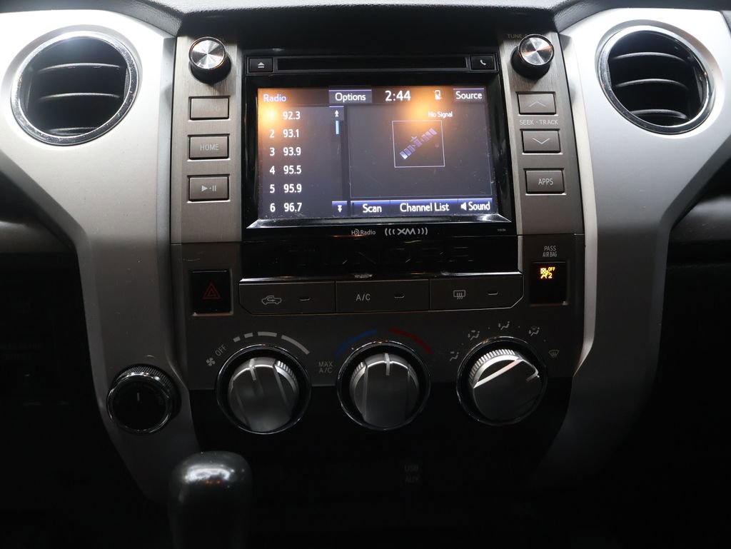Used 2018 Toyota Tundra SR5 w/ TRD Off Road Package AWD/4WD image 20