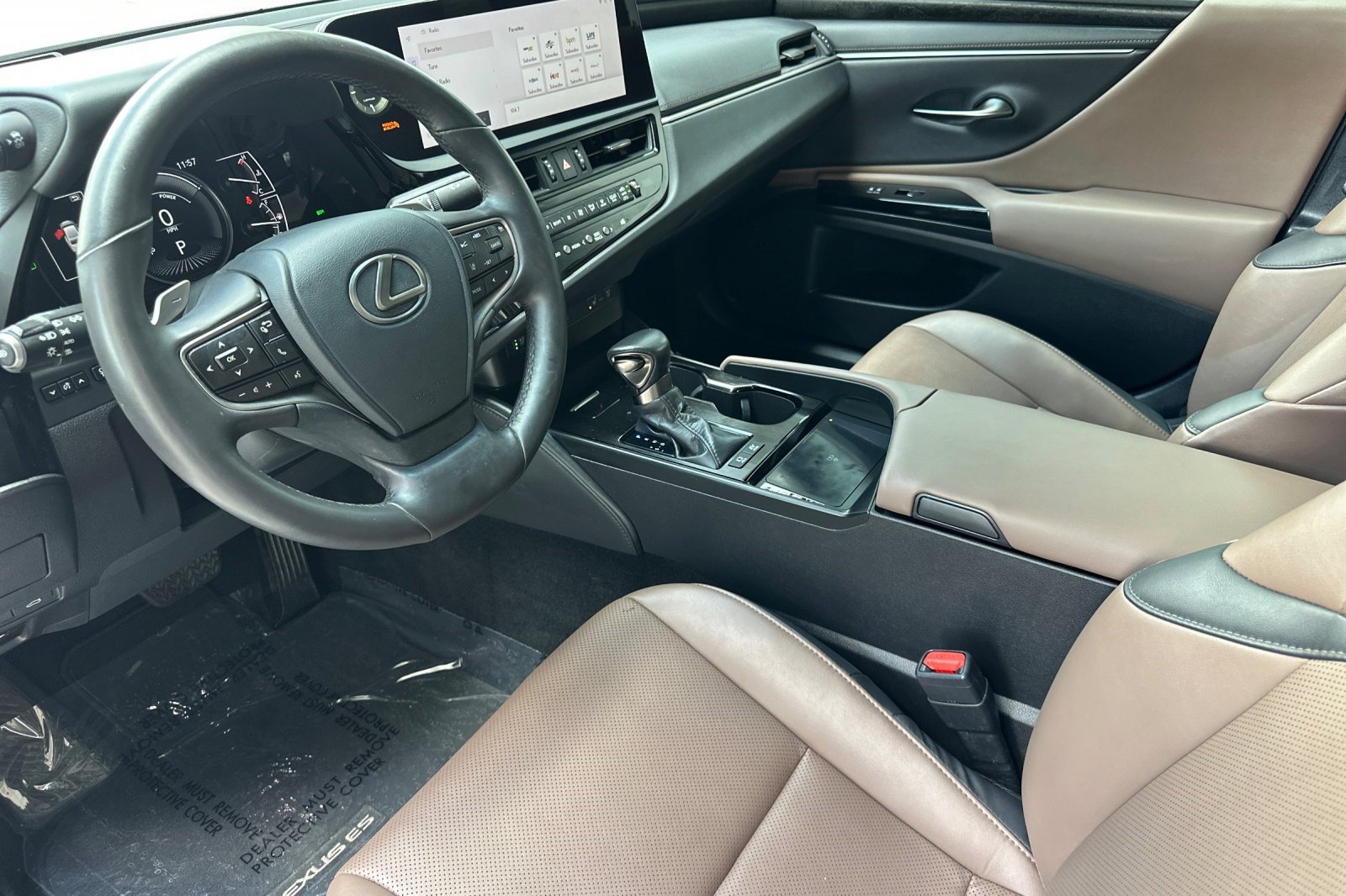 Certified 2024 Lexus ES 300h w/ Premium Package FWD image 4