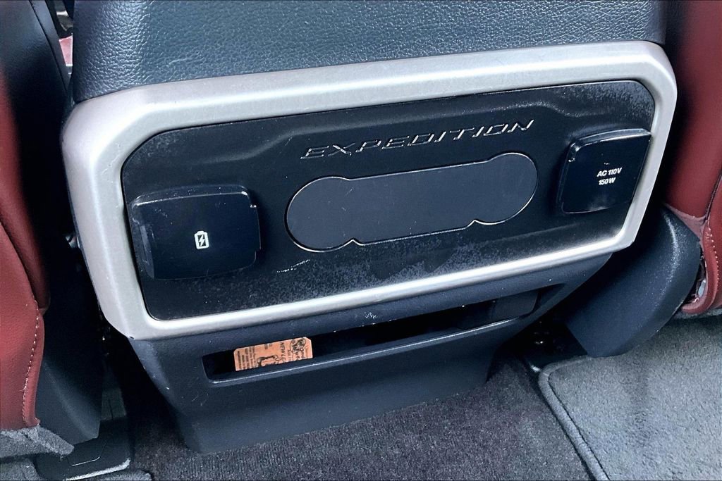Used 2022 Ford Expedition Limited image 34