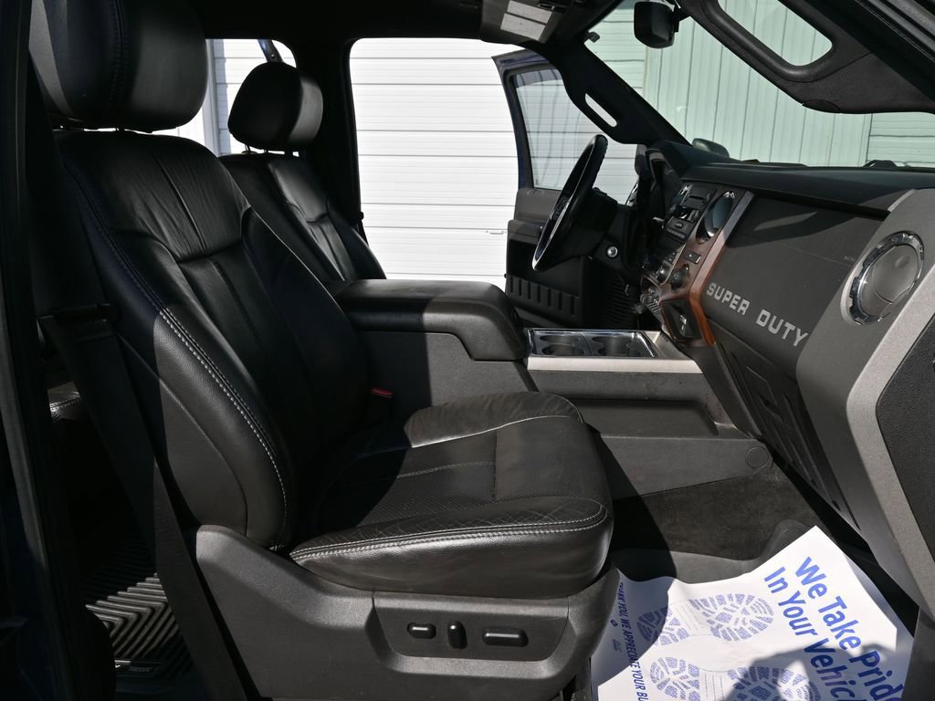 Used 2012 Ford F250 Lariat w/ Lariat Interior Pkg image 18