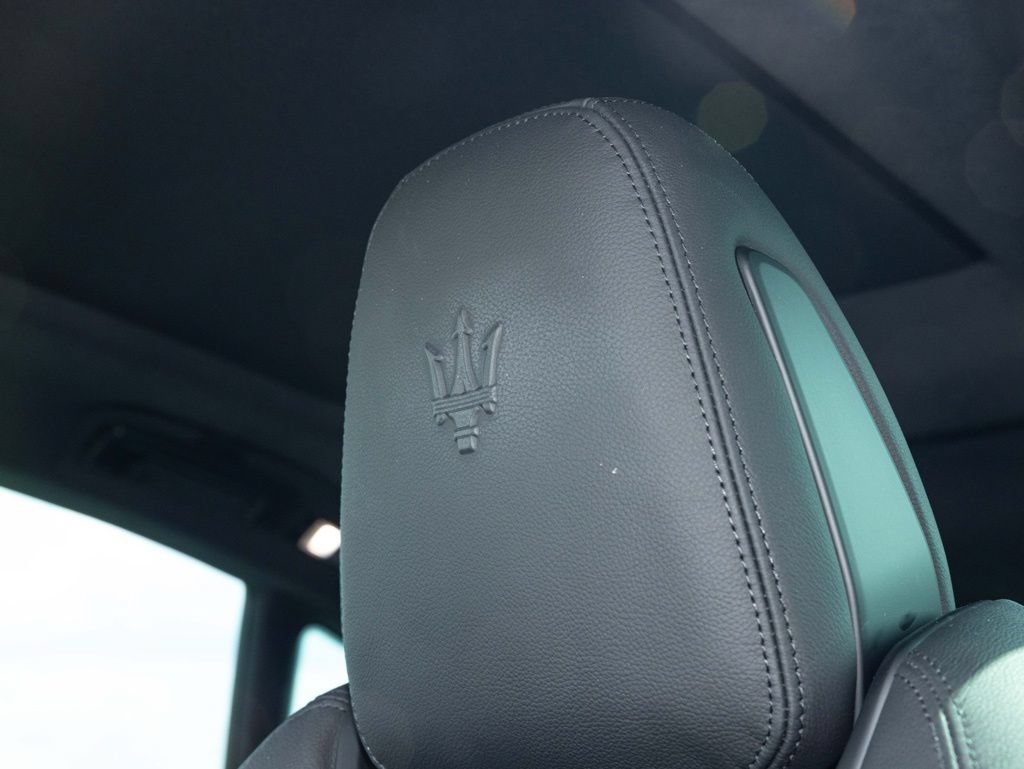 Used 2021 Maserati Levante GranSport AWD/4WD image 24