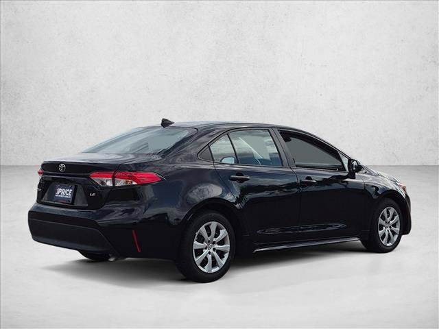 Used 2025 Toyota Corolla LE FWD image 5