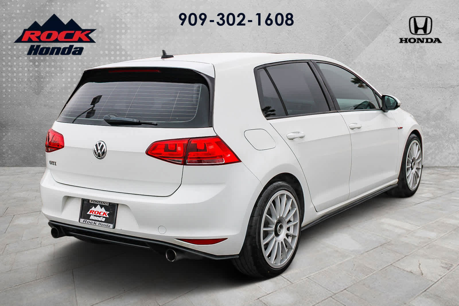 Used 2015 Volkswagen GTI 4-Door FWD image 6