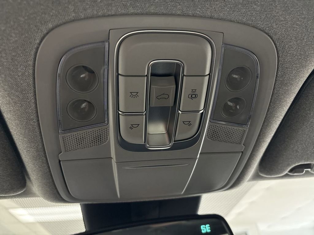 Used 2020 Hyundai Santa Fe SEL w/ Convenience + Premium Package image 55