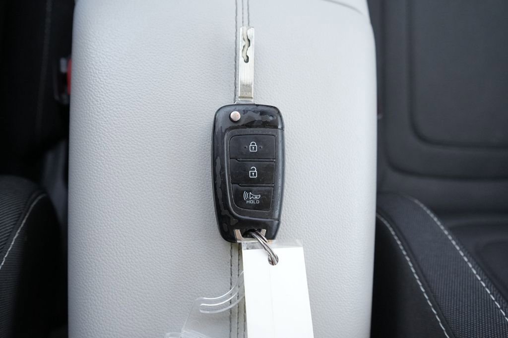 Certified 2024 Hyundai Tucson SE FWD image 34