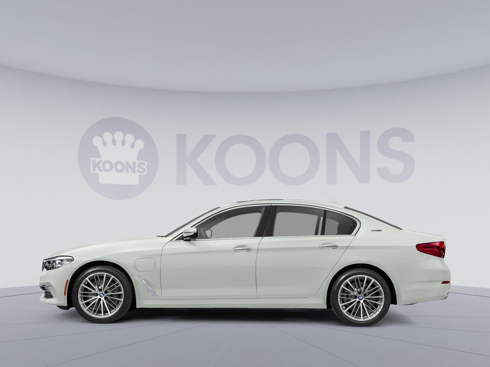 Used 2020 BMW 530e w/ M Sport Package image 4