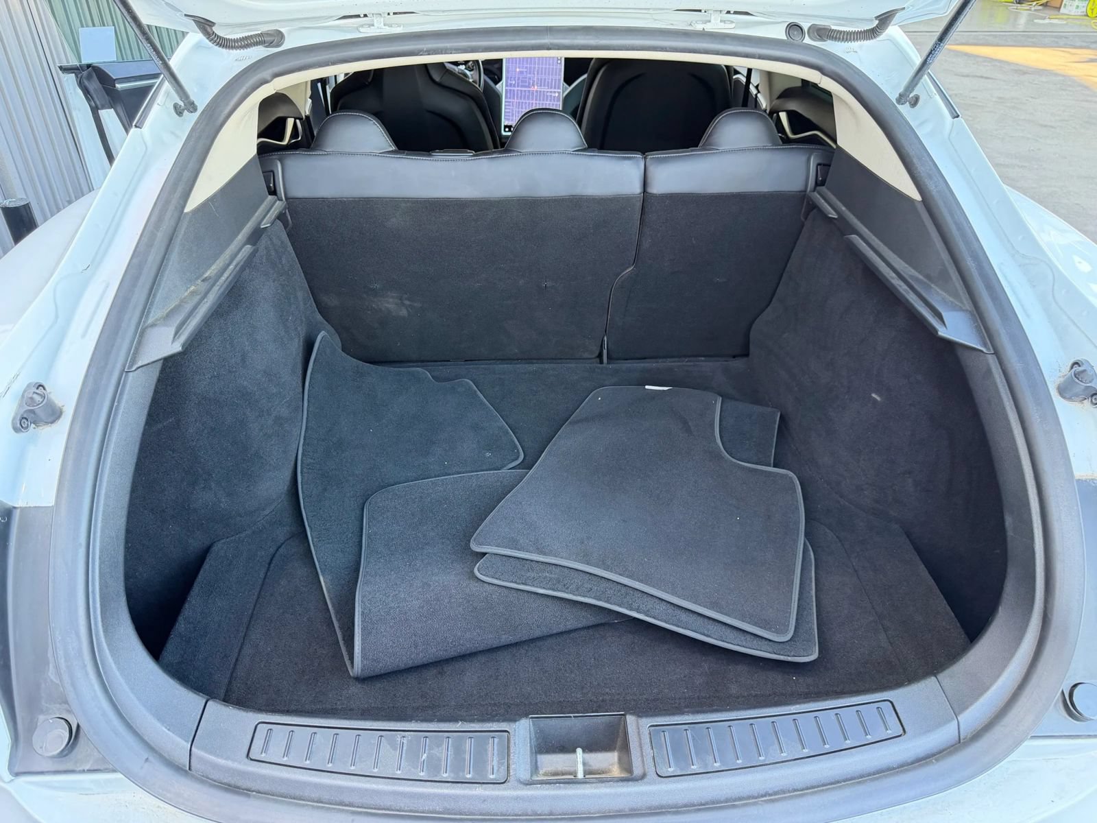 Used 2013 Tesla Model S RWD image 22
