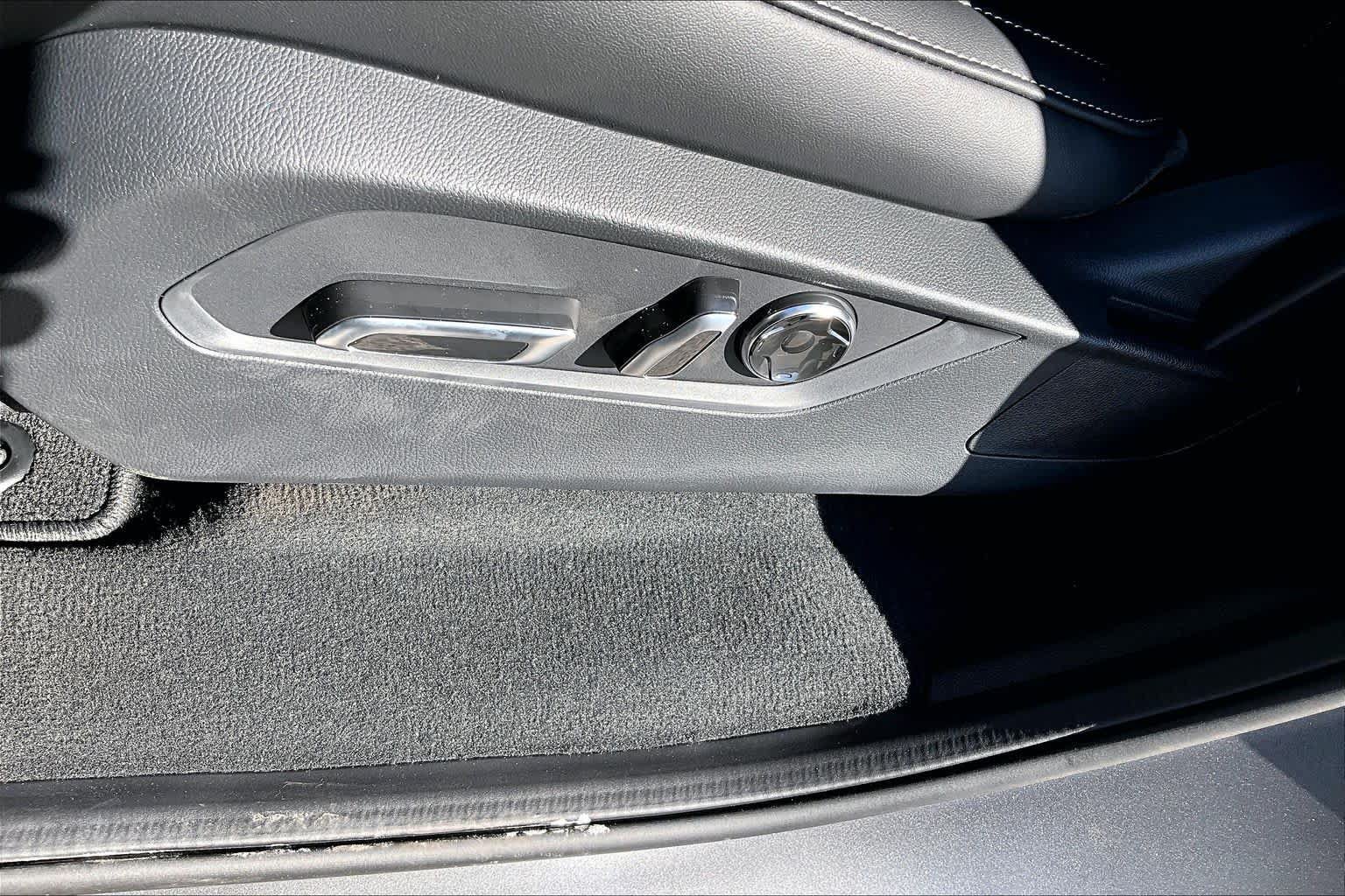 Certified 2026 Acura MDX w/ Technology Package FWD image 20