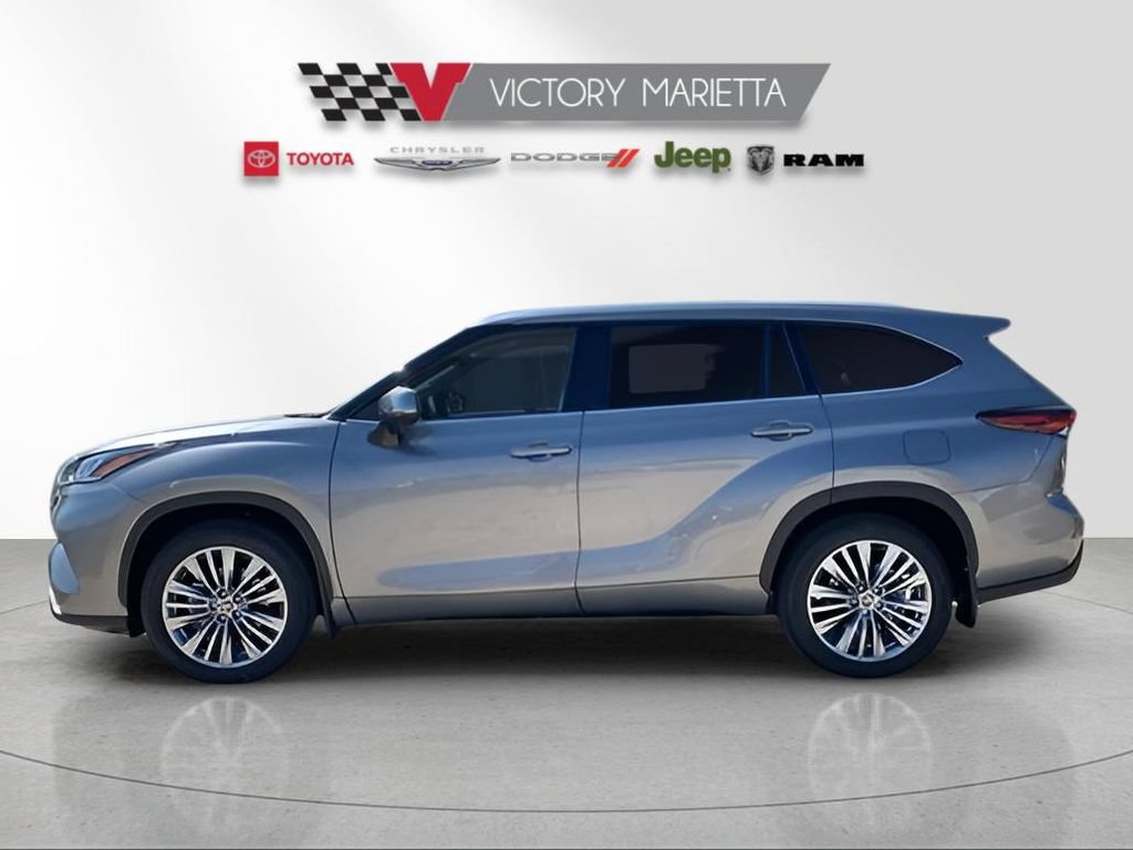 New 2025 Toyota Highlander Platinum AWD/4WD image 9