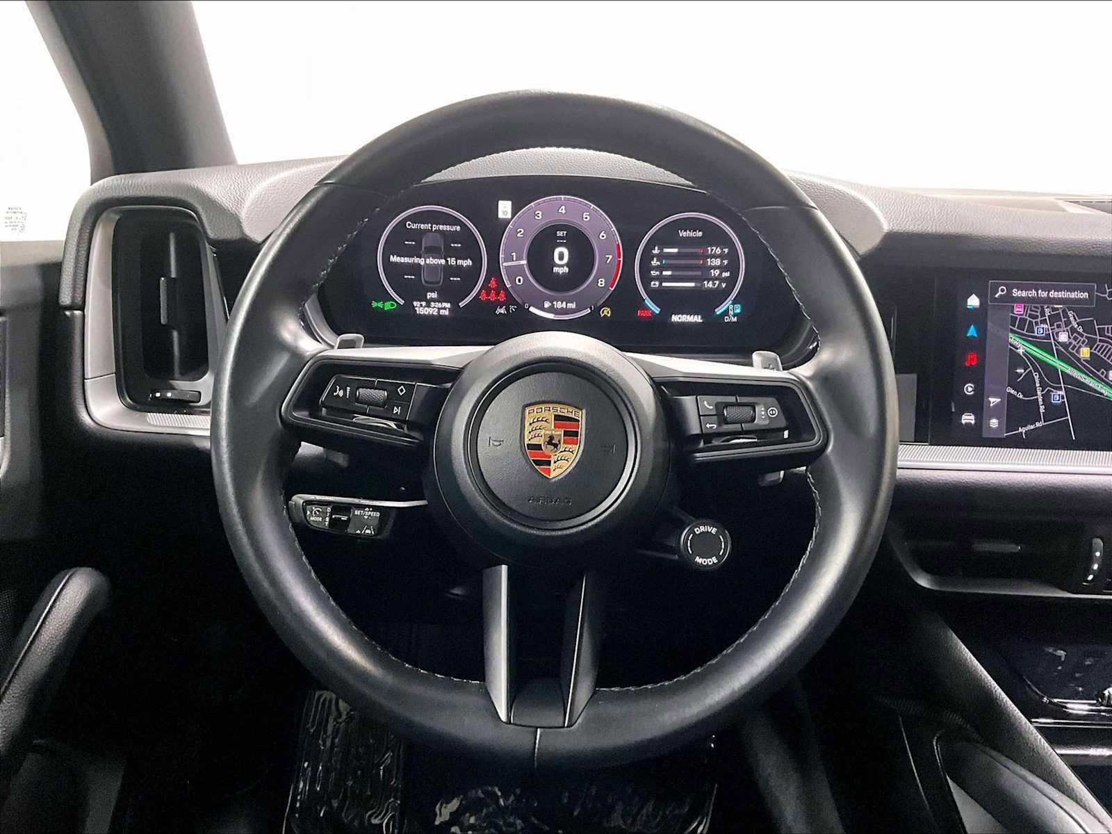 Used 2024 Porsche Cayenne image 18