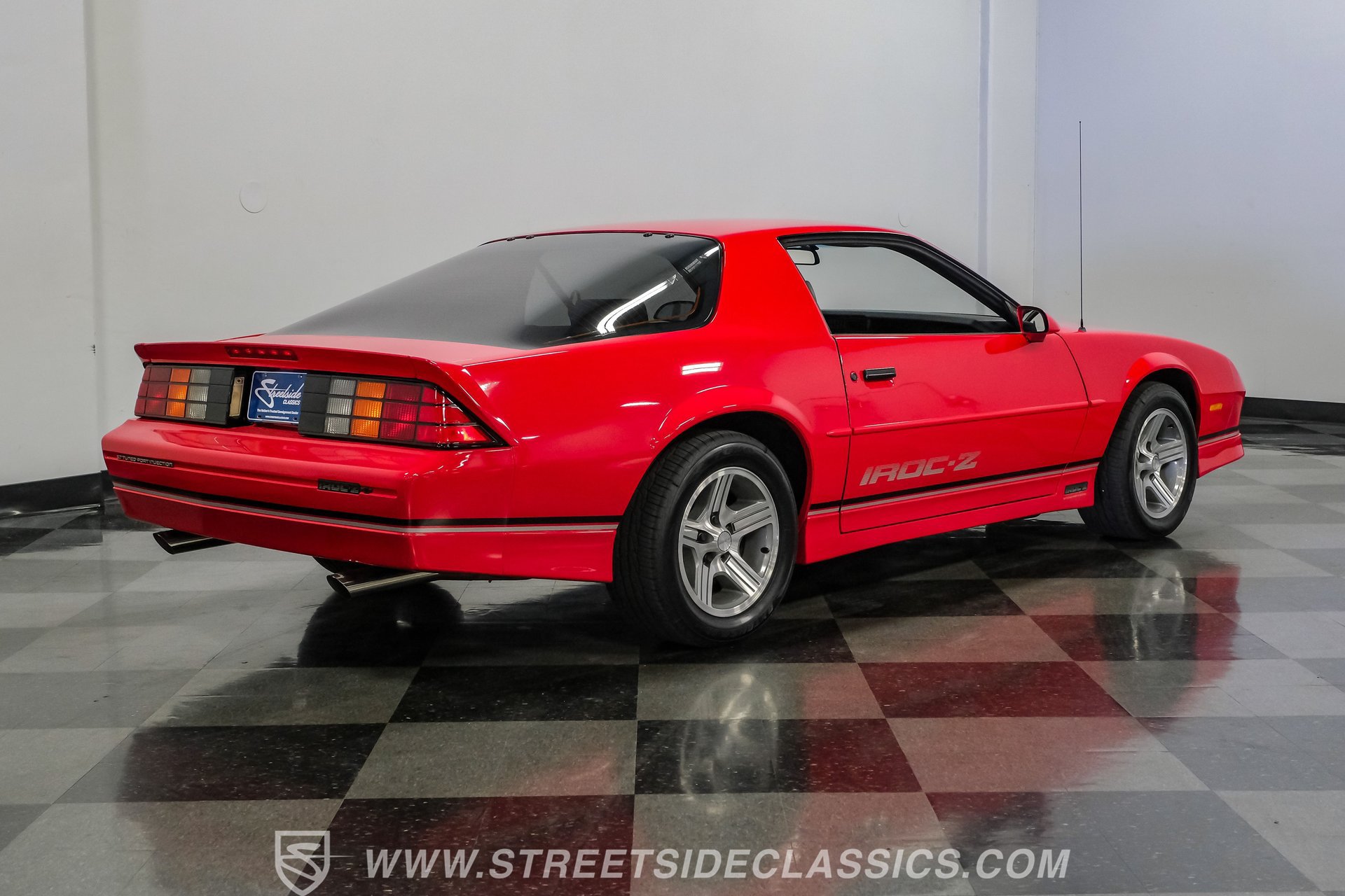 Used 1990 Chevrolet Camaro IROC-Z RWD image 12