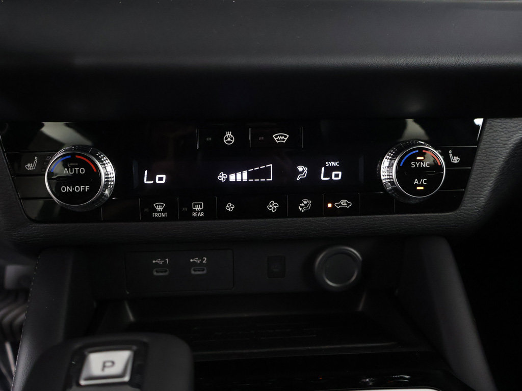 New 2026 Mitsubishi Outlander LE AWD/4WD image 43