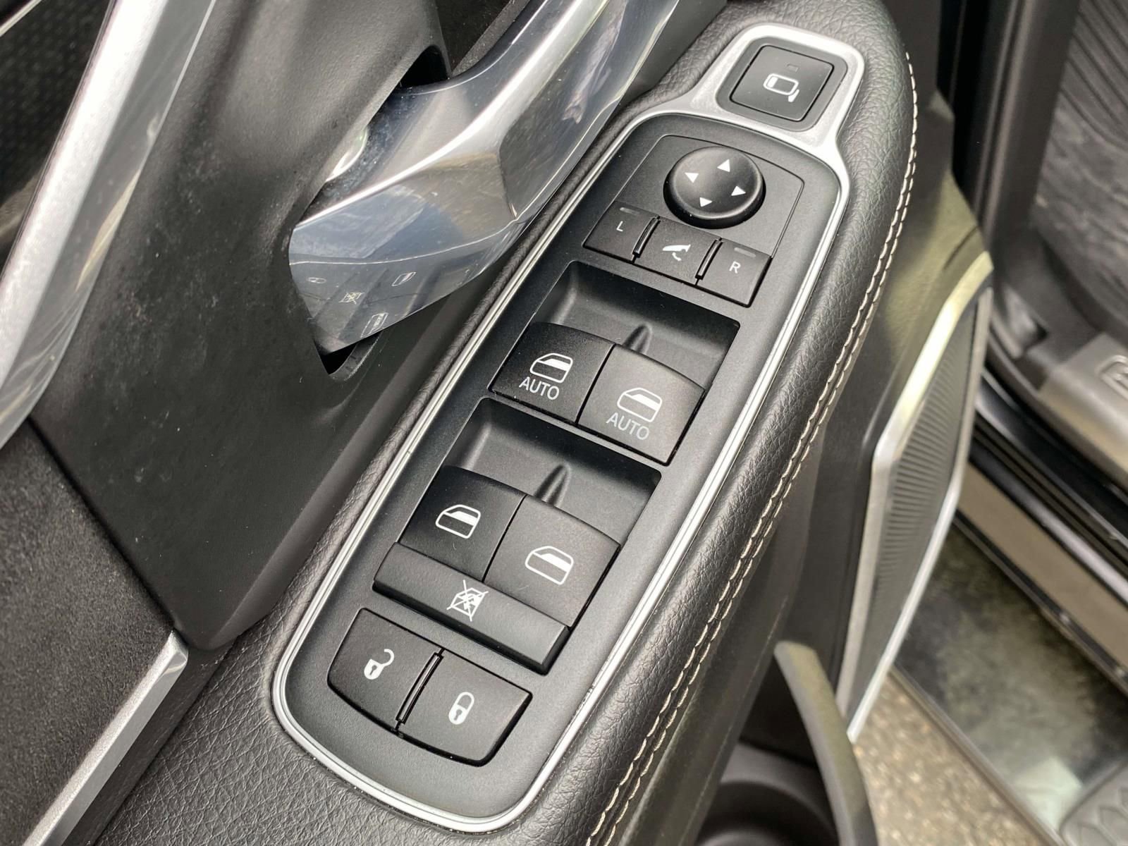 Used 2019 RAM 3500 Laramie image 18