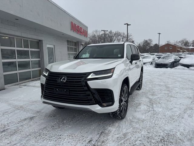 Used 2024 Lexus LX 600 4WD w/ Appearance Package image 5