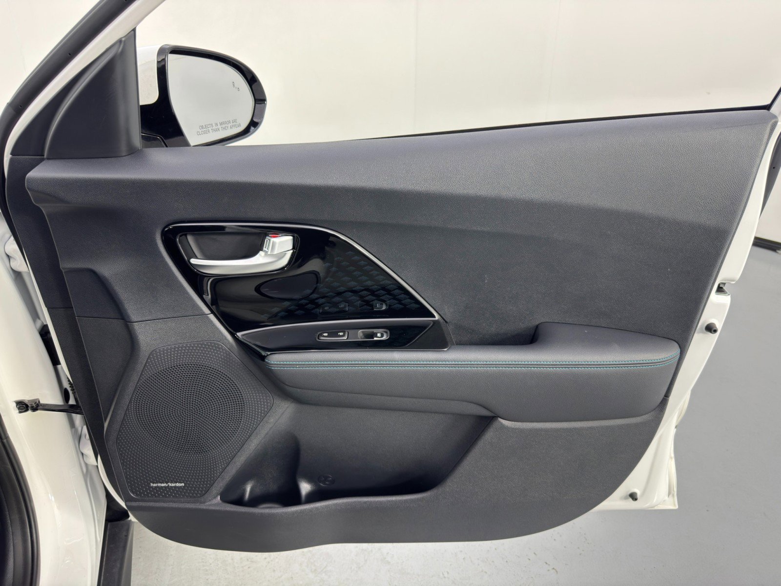 Used 2020 Kia Niro EX Premium w/ Cold Weather Package image 41