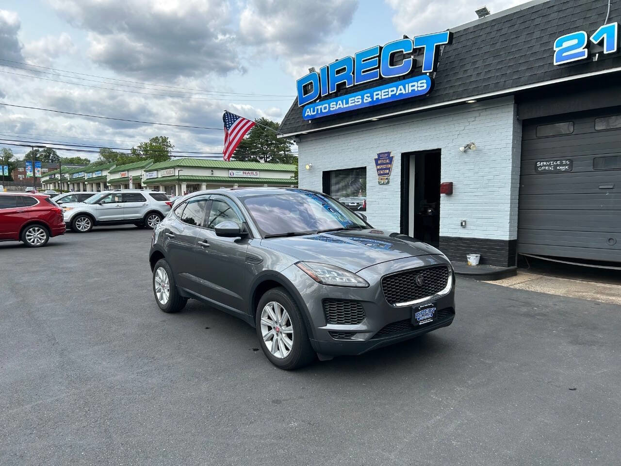 Used 2018 Jaguar E-PACE S image 2