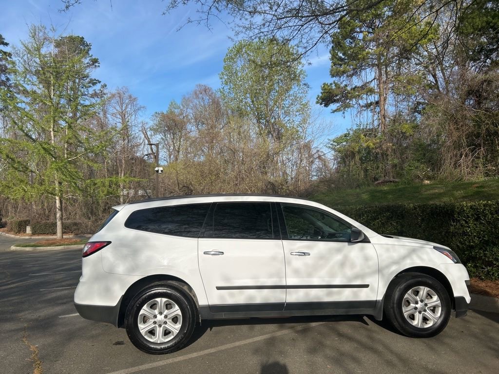 Used 2016 Chevrolet Traverse LS image 24