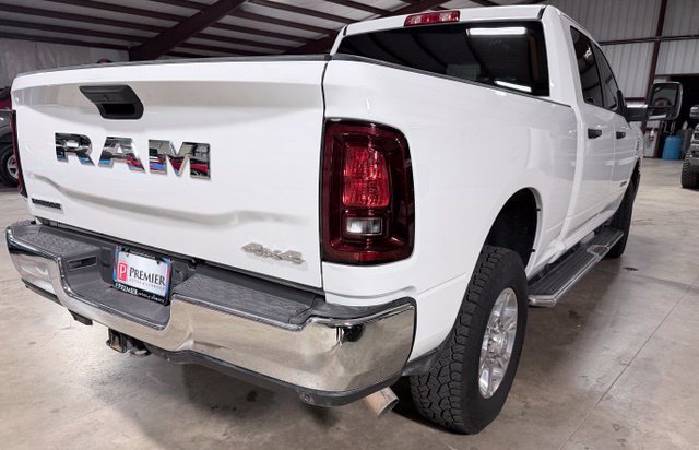 Used 2025 RAM 2500 Big Horn AWD/4WD image 2