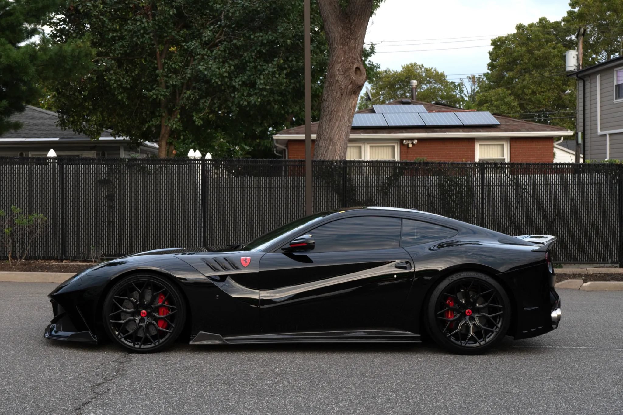 Used 2015 Ferrari F12 Berlinetta RWD image 8