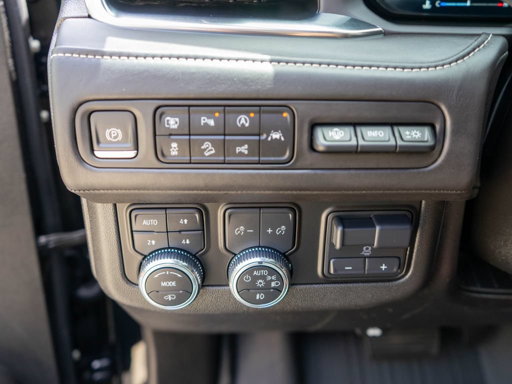 Used 2023 GMC Yukon XL Denali Ultimate AWD/4WD image 22
