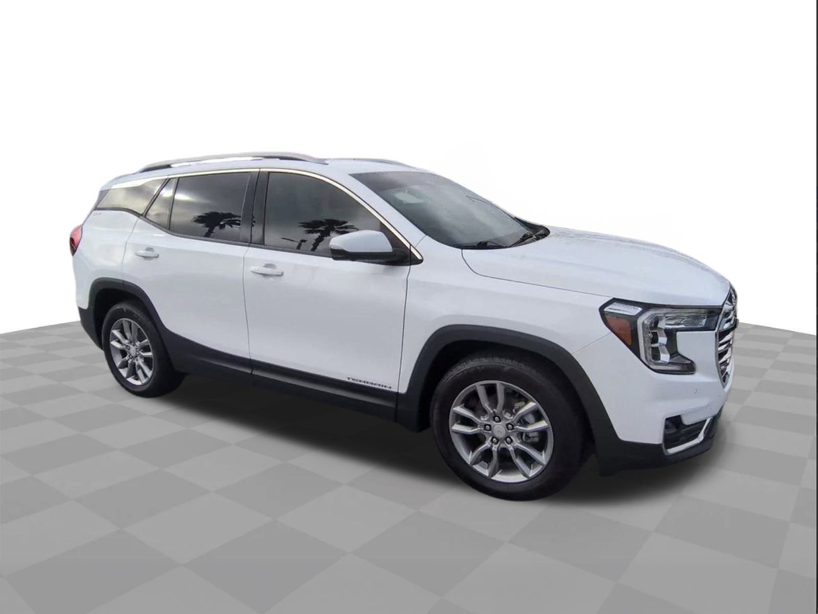 Certified 2022 GMC Terrain SLT w/ Tech Package image 2