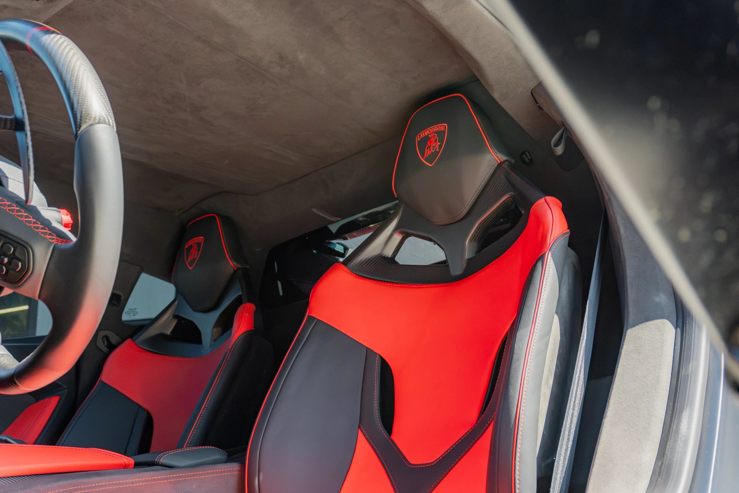 Used 2025 Lamborghini Revuelto AWD/4WD image 56
