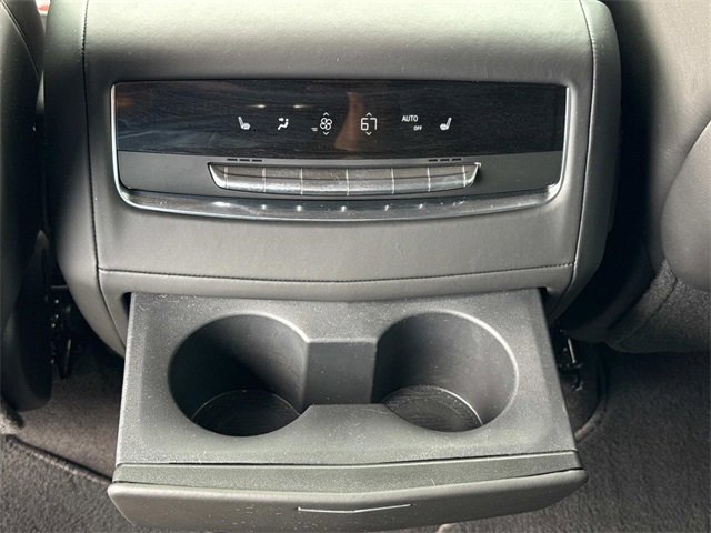 Used 2024 Cadillac Escalade Premium Luxury Platinum w/ Heavy-Duty Trailer Package image 19