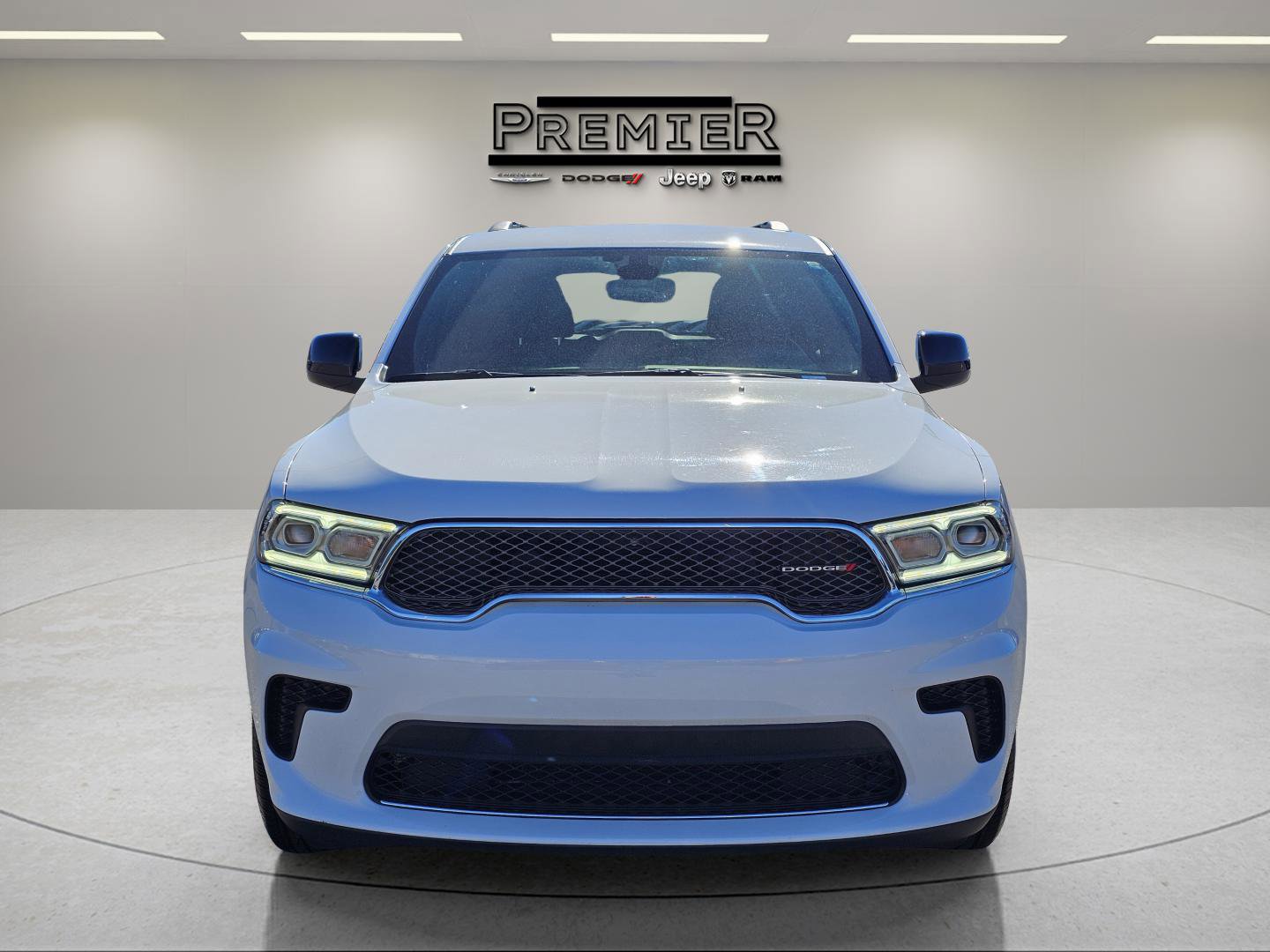 Used 2024 Dodge Durango SXT image 3