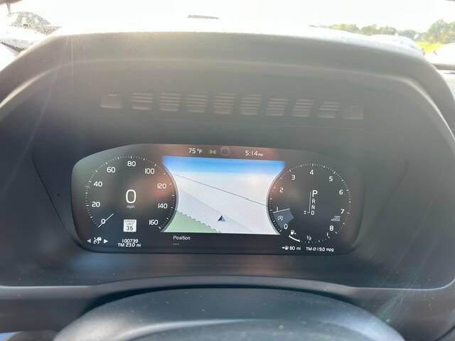 Used 2016 Volvo XC90 T6 Momentum w/ Momentum Plus Package AWD/4WD image 18