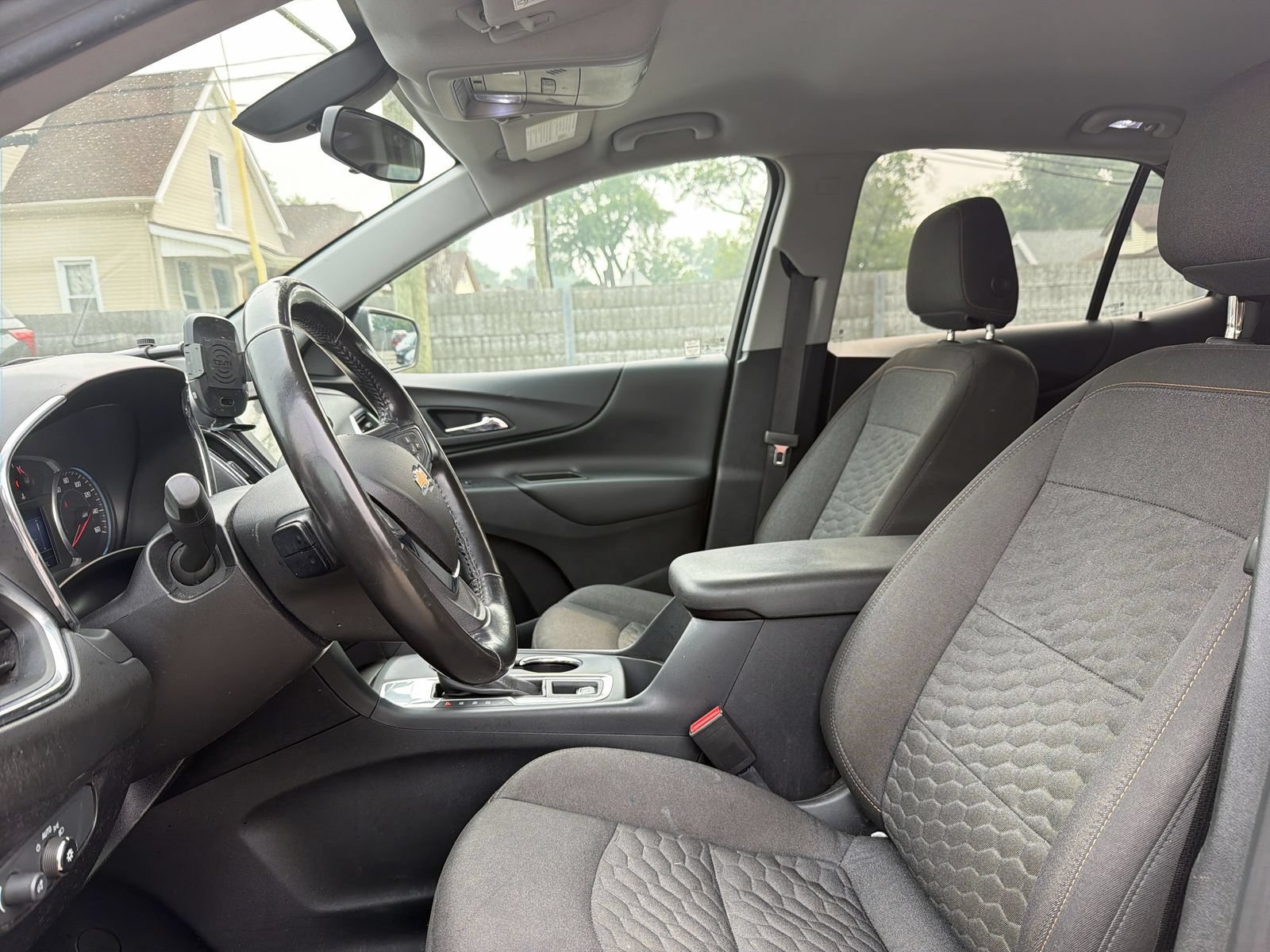 Used 2019 Chevrolet Equinox LT FWD image 11