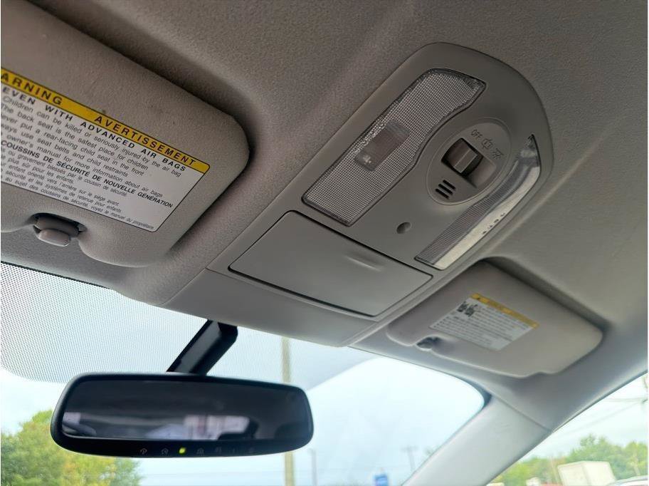 Used 2012 Toyota Prius Four w/ Preferred Accessory Pkg FWD image 17