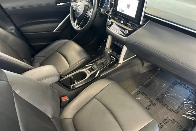 Certified 2025 Toyota Corolla Cross XLE FWD image 20