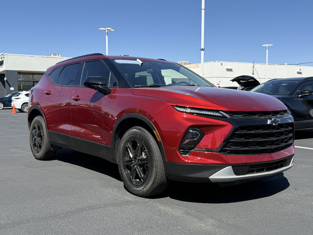 Used 2024 Chevrolet Blazer LT w/ Midnight/Sport Edition FWD image 1