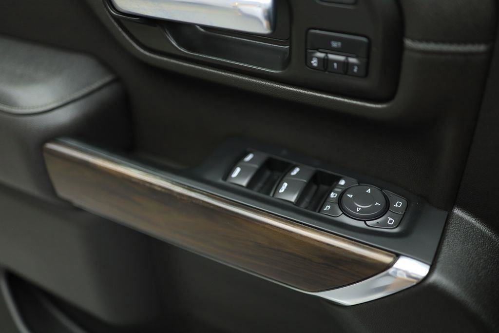 Used 2023 GMC Sierra 3500 SLT w/ SLT Convenience Package image 43