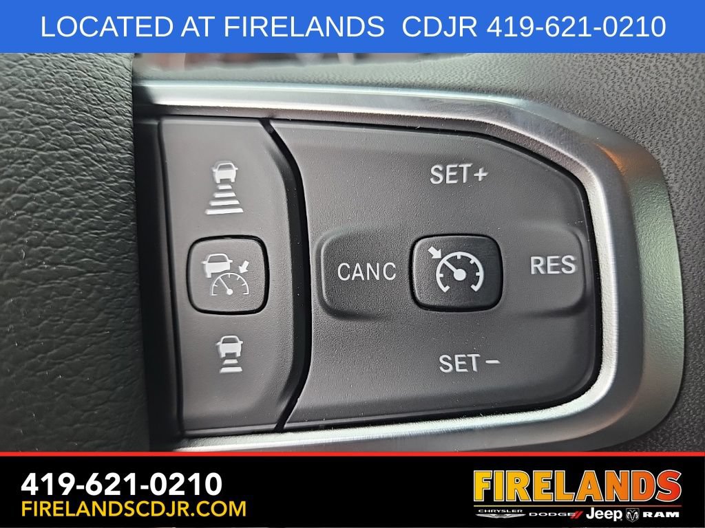 New 2026 RAM 1500 4x4 Crew Cab image 17