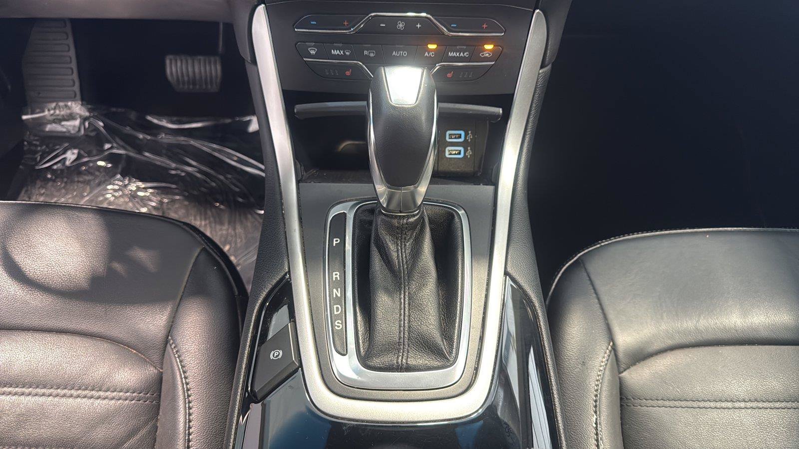 Certified 2018 Ford Edge SEL w/ Equipment Group 201A FWD image 26