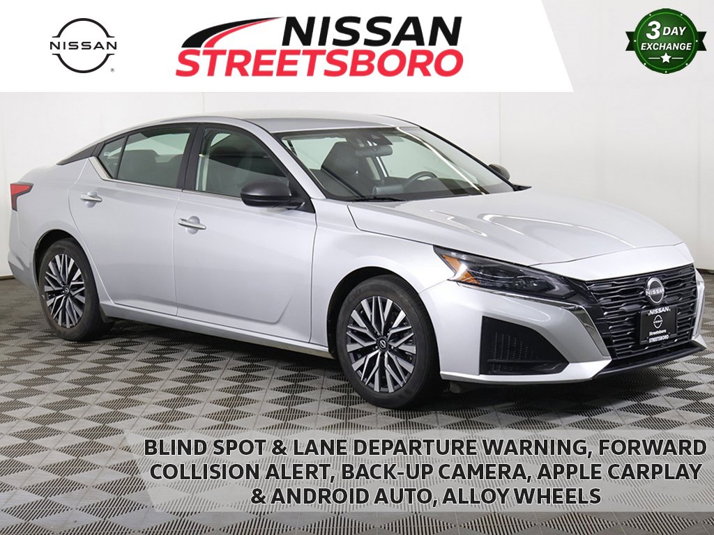 Used 2024 Nissan Altima 2.5 SV