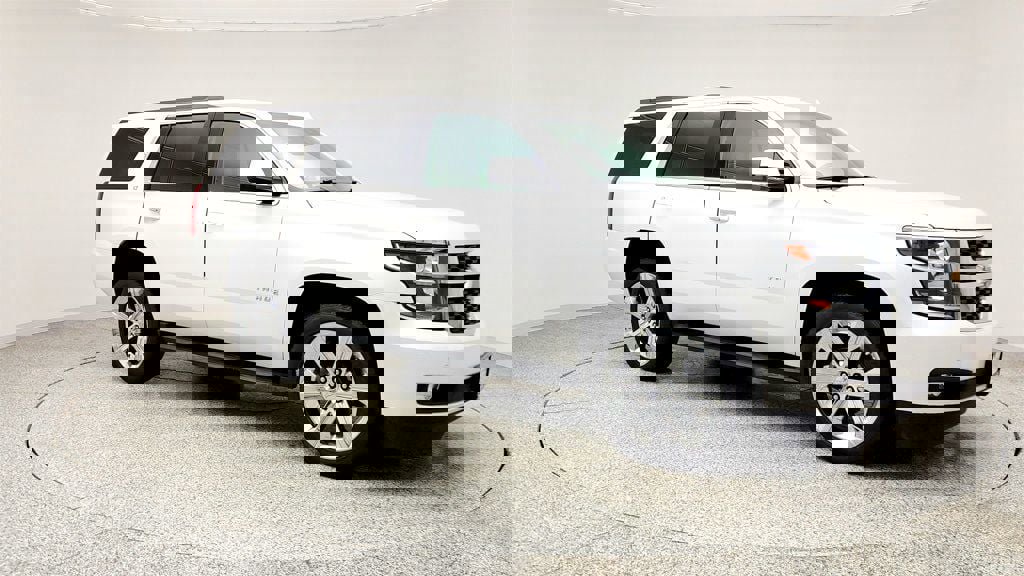 Used 2016 Chevrolet Tahoe LT w/ Luxury Package image 3