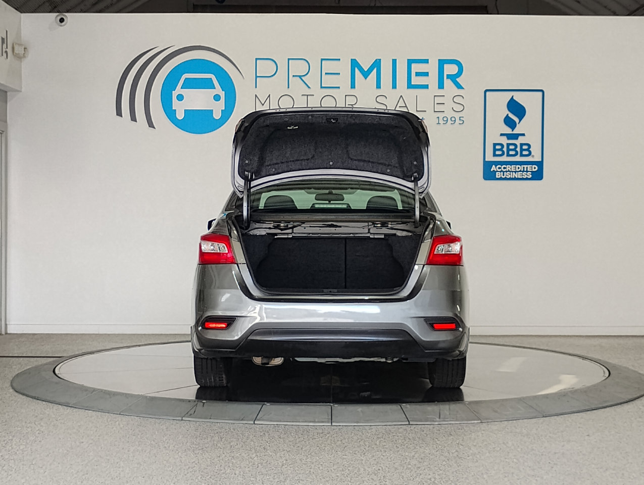 Used 2017 Nissan Sentra S image 29