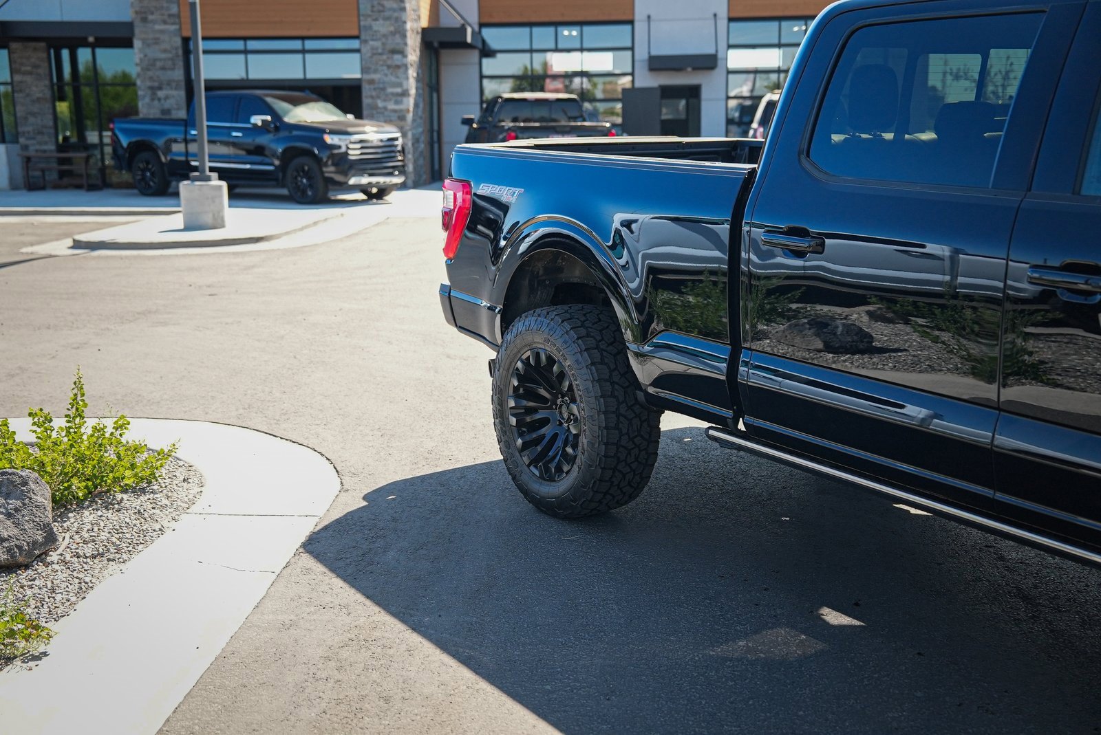 Used 2023 Ford F150 Lariat image 5