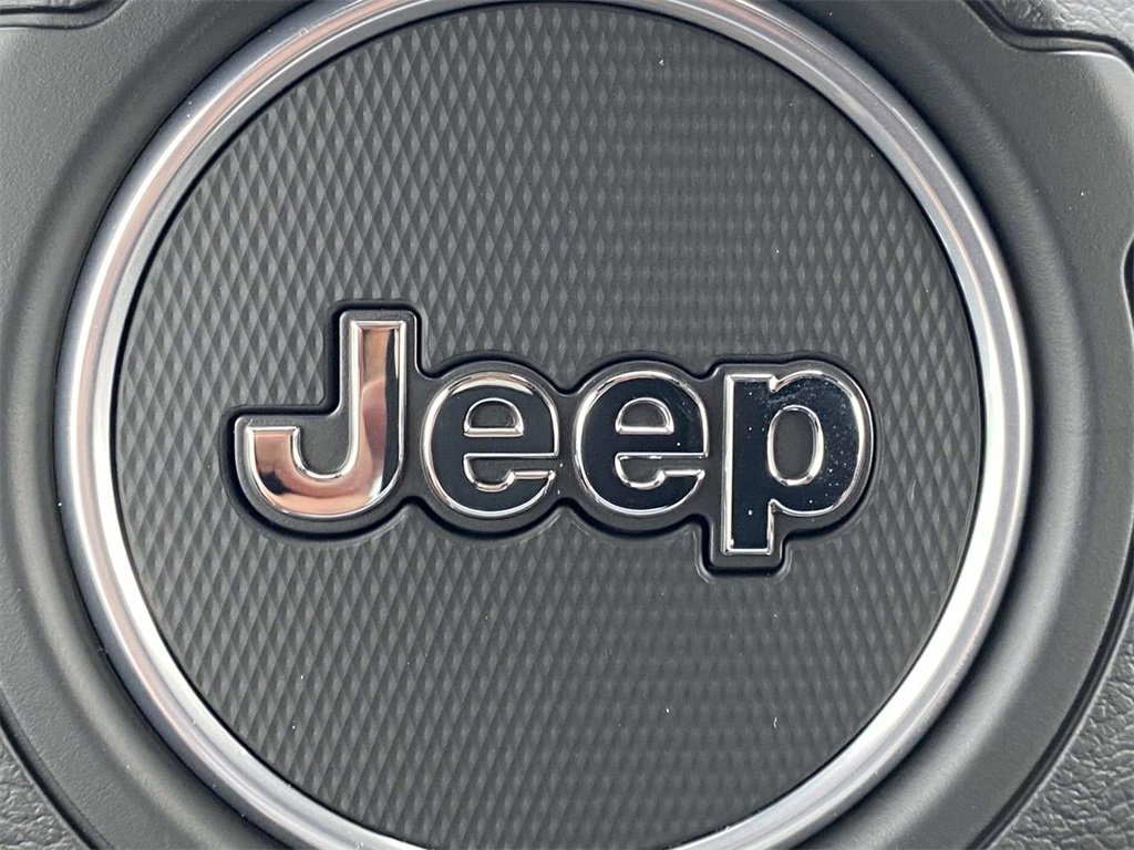 New 2025 Jeep Gladiator Sport image 28