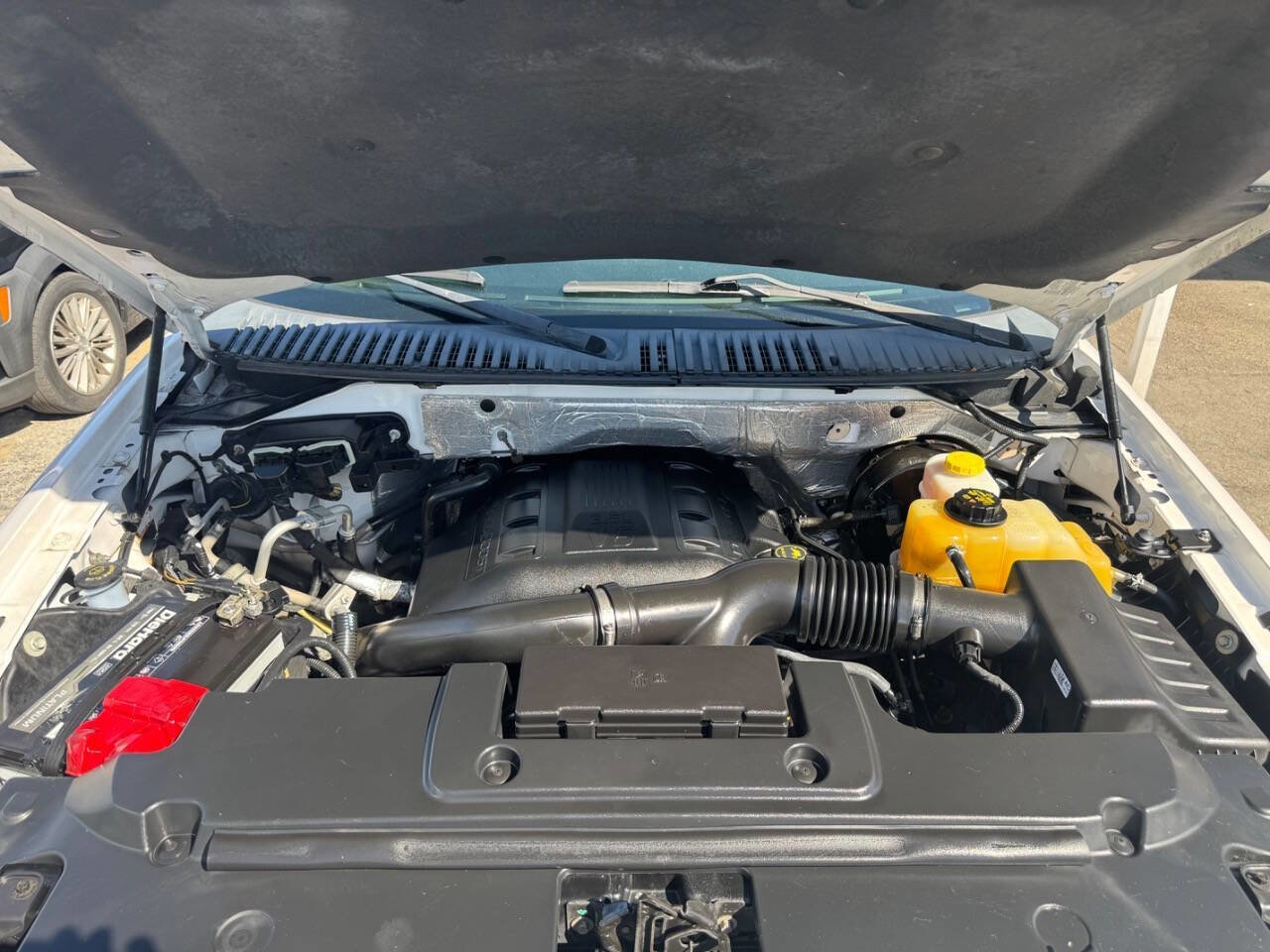 Used 2016 Ford Expedition EL XLT w/ Equipment Group 202A image 25