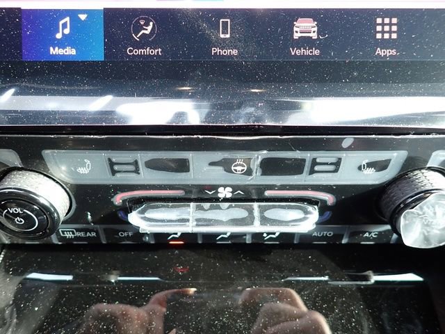 New 2025 Jeep Grand Cherokee Limited w/ Black Appearance Package image 18